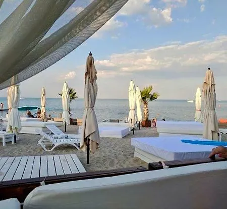 Luxury 4br Sea View With A Theatre And A Huge Jacuzzi