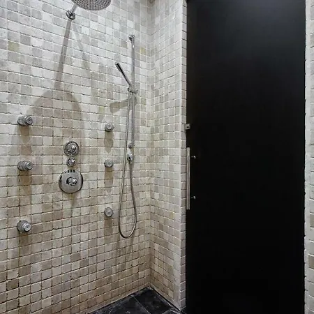 Luxury 4br Sea View With A Theatre And A Huge Jacuzzi Lejlighed